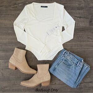 White Scoop Neck Long Sleeve Thong Bodysuit | Size L | NWT